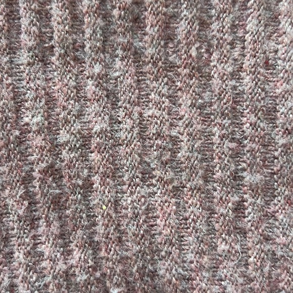 Rose colored sweater with banded waist - Picture 5 of 7